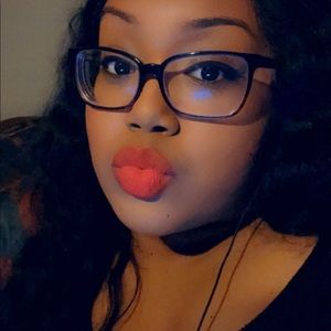 Meet your Posher, Vashti